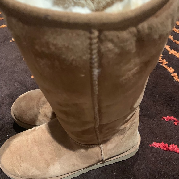 UGG ladies Classic Brown Boots size 10 - Picture 4 of 6